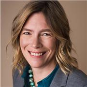 Professeure d’allemand langue maternelle et diplômée en économie. Cours particuliers d’approfondissement, de négociations et d’interculture f/d pour adultes